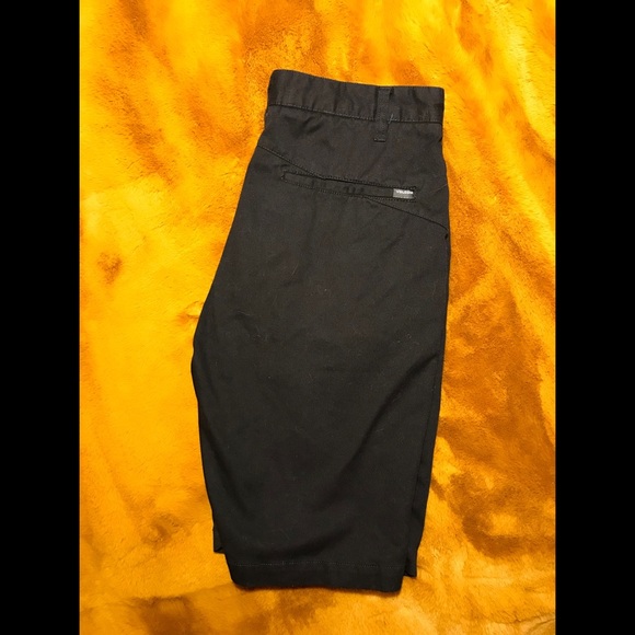 Volcom • Chino Short - Picture 3 of 4
